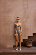 Knotted Bandeau Top (Palm Beach Shell Black/Cream)