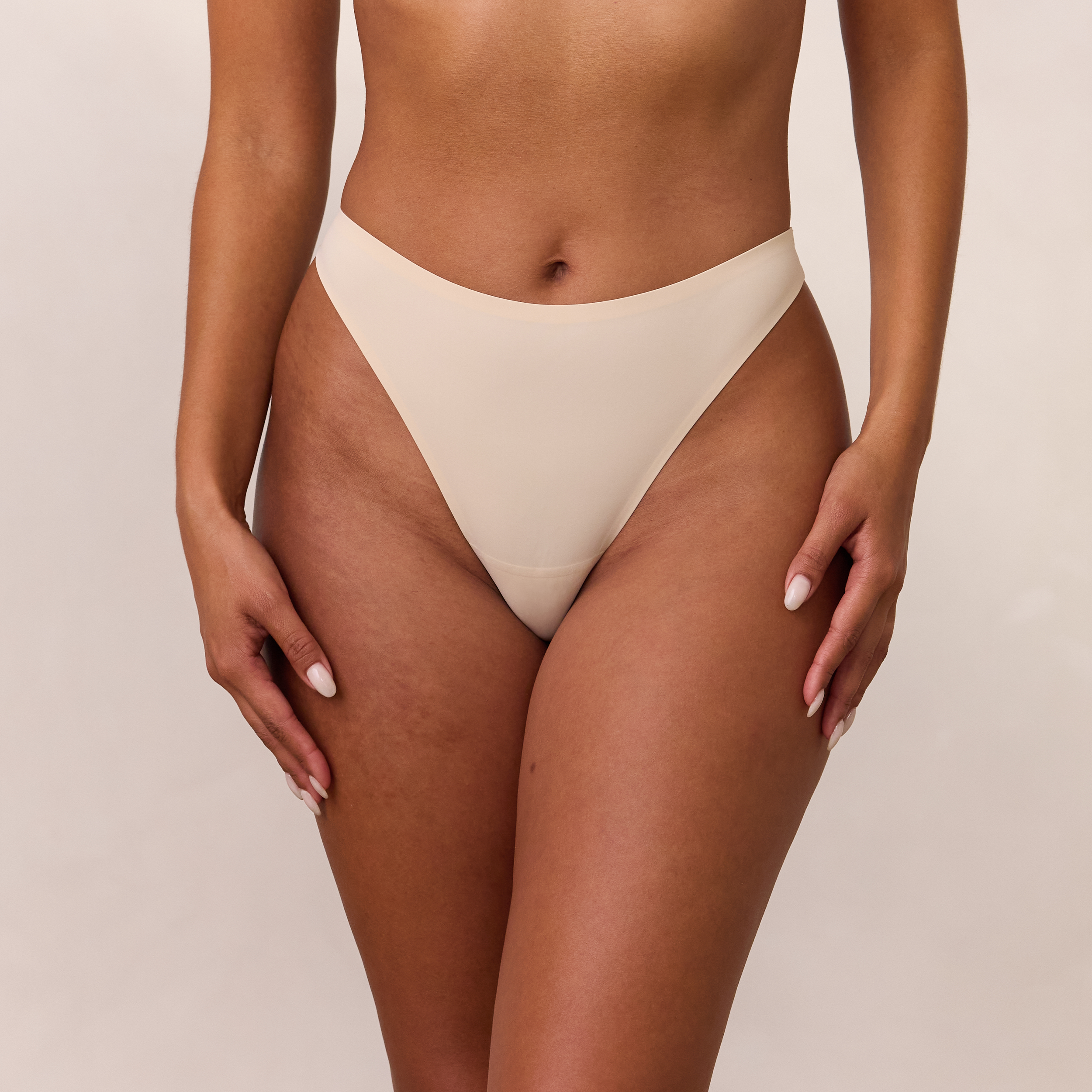 Lounge Underwear Everyday Form Thong - Vanilla