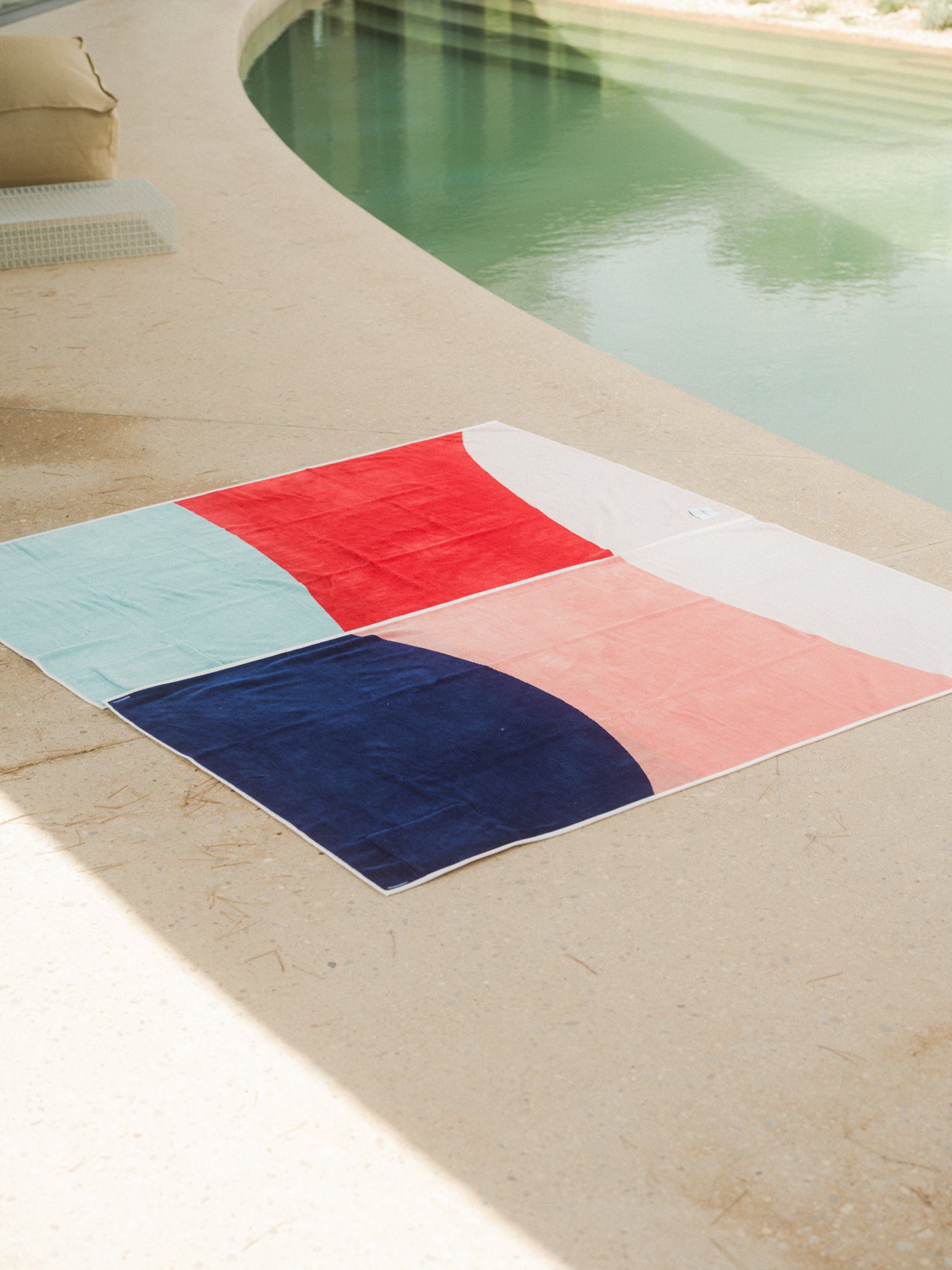 KONOH - Toalla de playa de algodón orgánico con bolsillo