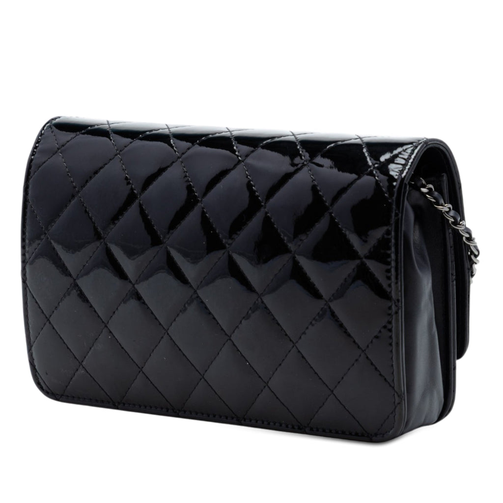 Quilted Patent Golden Class Wallet on Chain