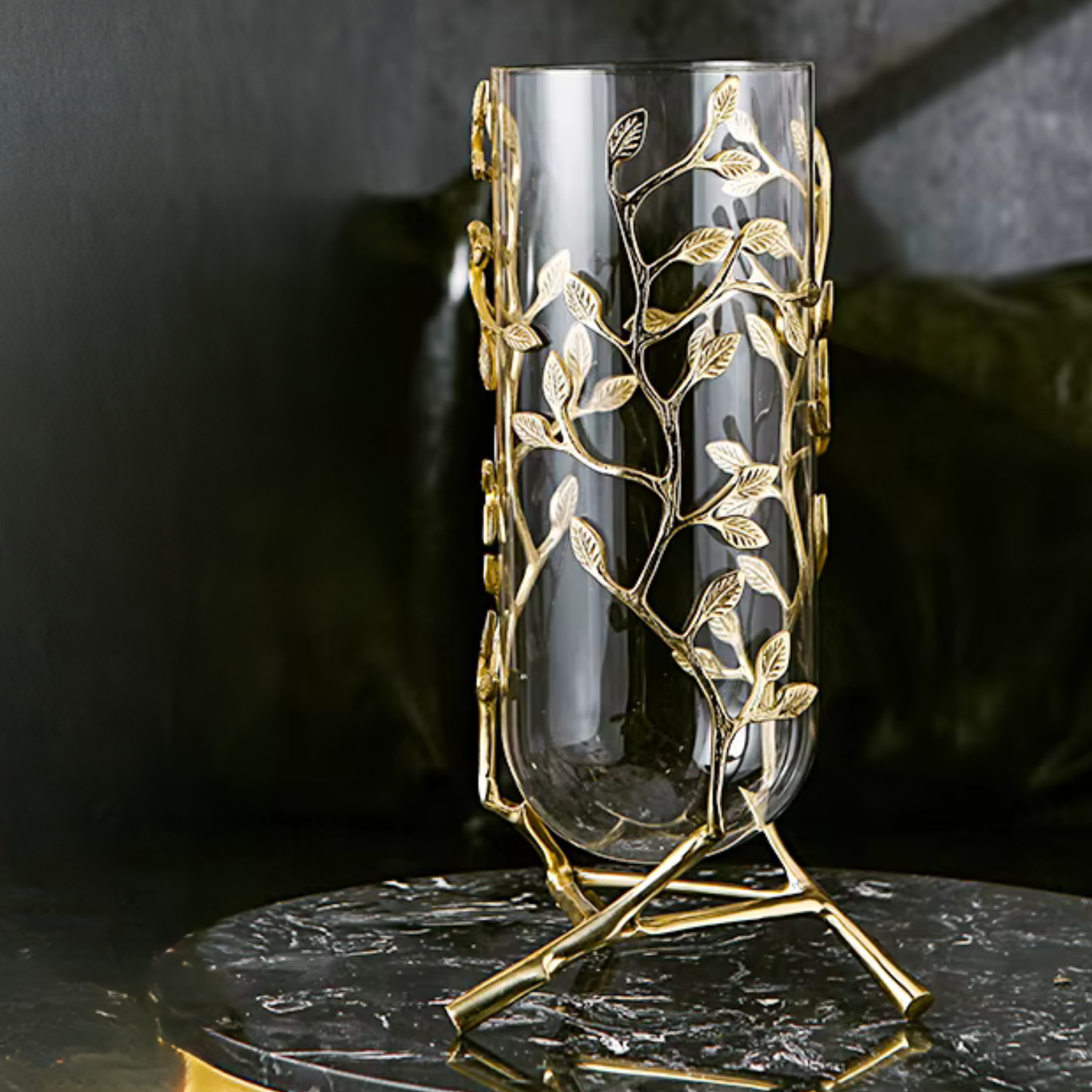 ArtZ® Golden Leaf Vase