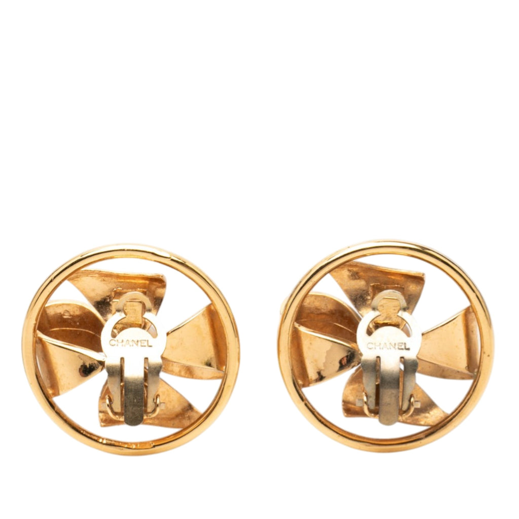 CC Gold Plated Faux Pearl Pinwheel Ribbon Clip On Earrings