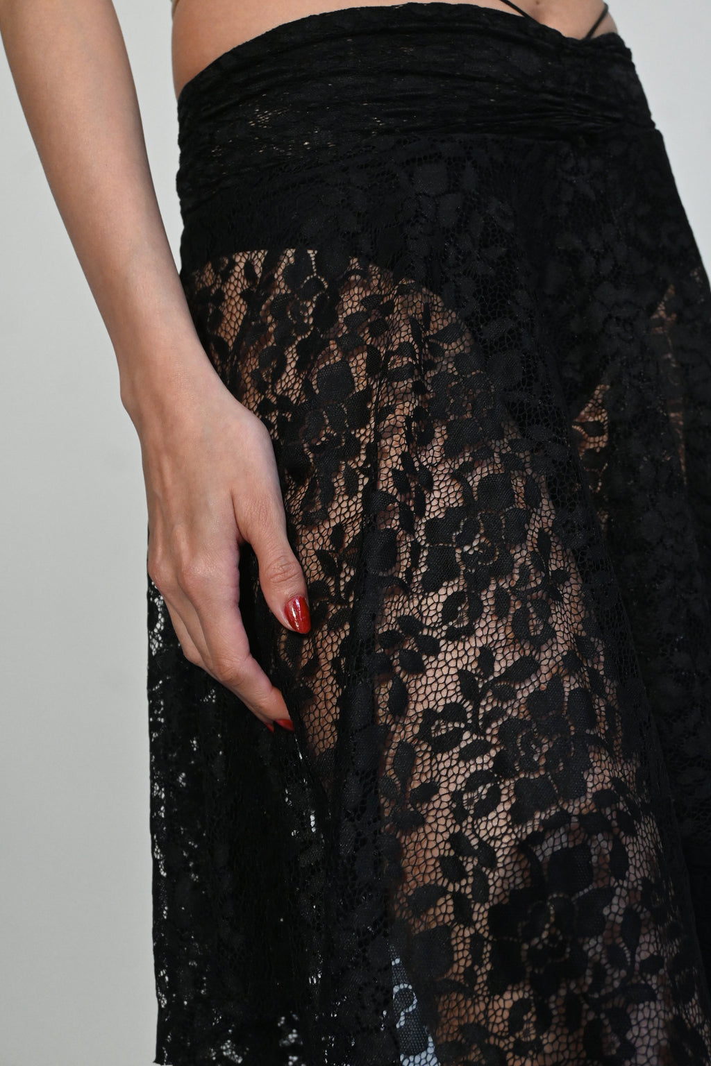 VESTIDO FALDA VENT ENCAJE | NEGRO
