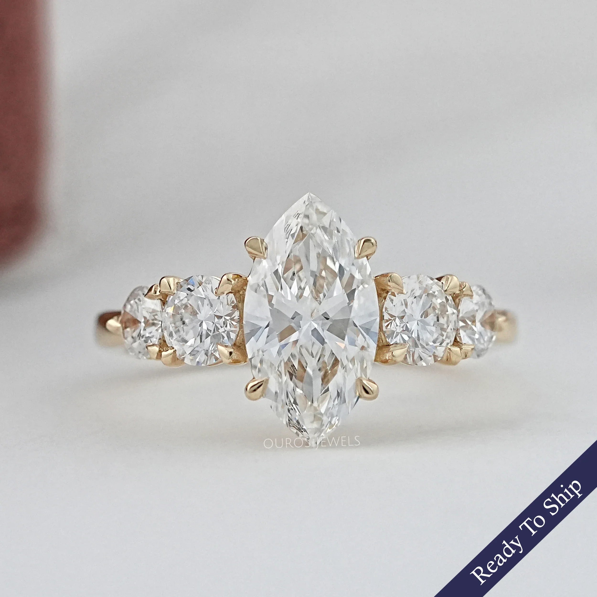 Ouros Jewels