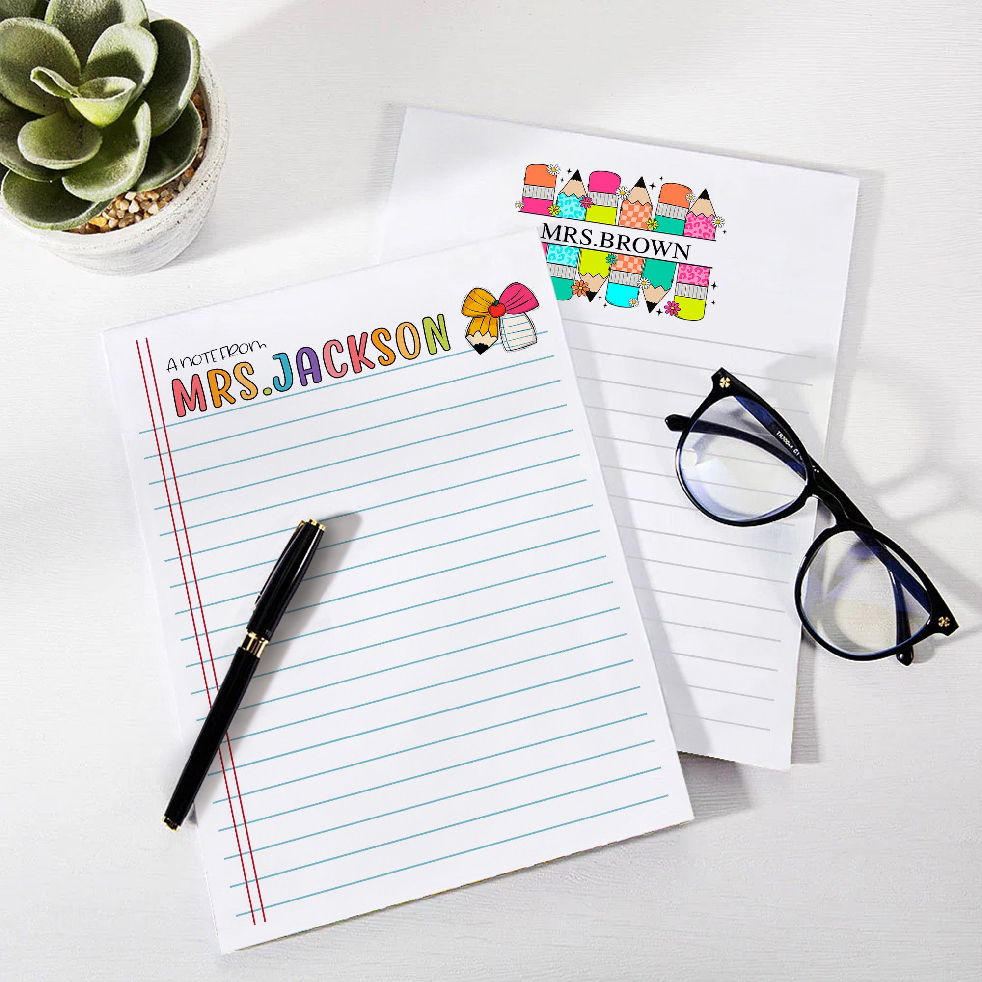 Bloc de notas personalizado con un bonito lazo y texto Día de la vuelta al cole Regalo de agradecimiento para profesores