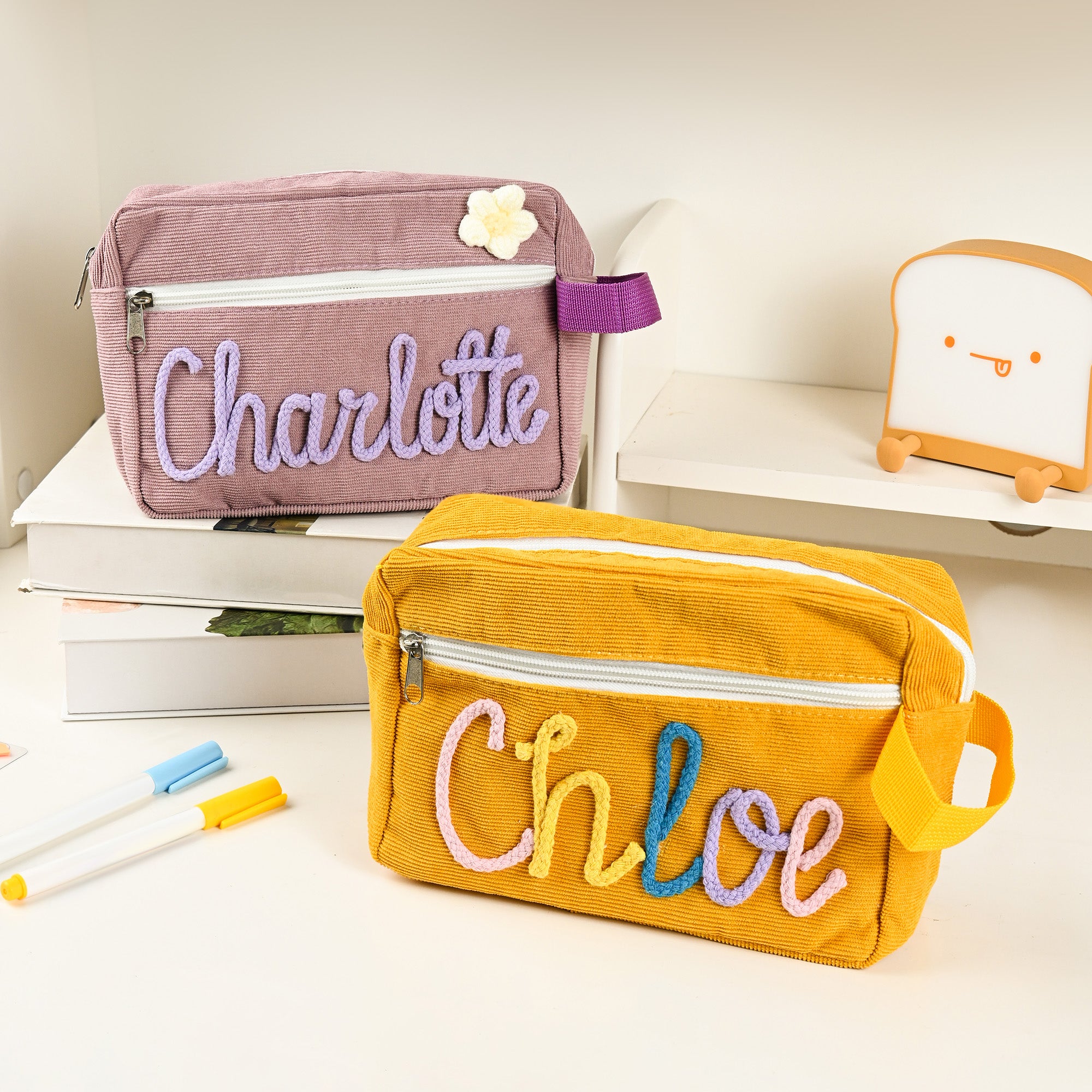 Estuche para lápices de pana personalizado con nombre de piruleta de mariposa Material escolar Vuelta al cole Regalo de cumpleaños para niños
