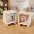 Personalizado de dibujos animados de carácter profesional Oso Inicial Hucha de madera alcancía con el nombre del Día de los Niños Regalo para Niños Niñas