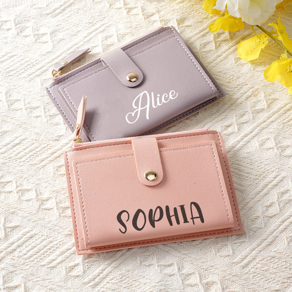 Personalizada Simple Nombre PU Cartera de cuero con ranuras para tarjetas Cumpleaños Ducha de Novia Aniversario de regalo para las mujeres damas de honor
