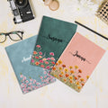 Cuaderno A5 personalizado con flor de nacimiento en estilo acuarela y nombre para uso diario regalo de cumpleaños para amigos y familia