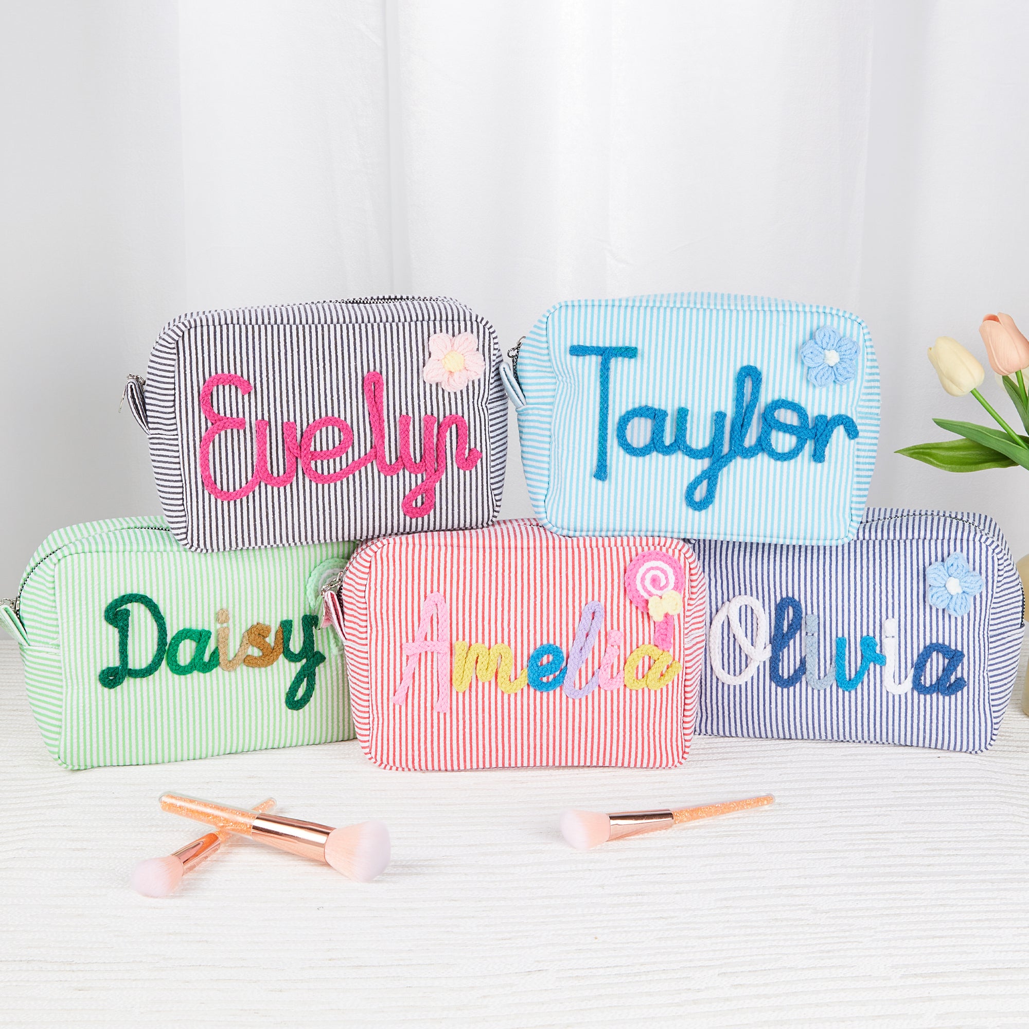Bolsa de maquillaje personalizada de rayas con diseño de piruleta de flores multicolor con nombre enrollado Regalo de cumpleaños esencial de viaje para mujer