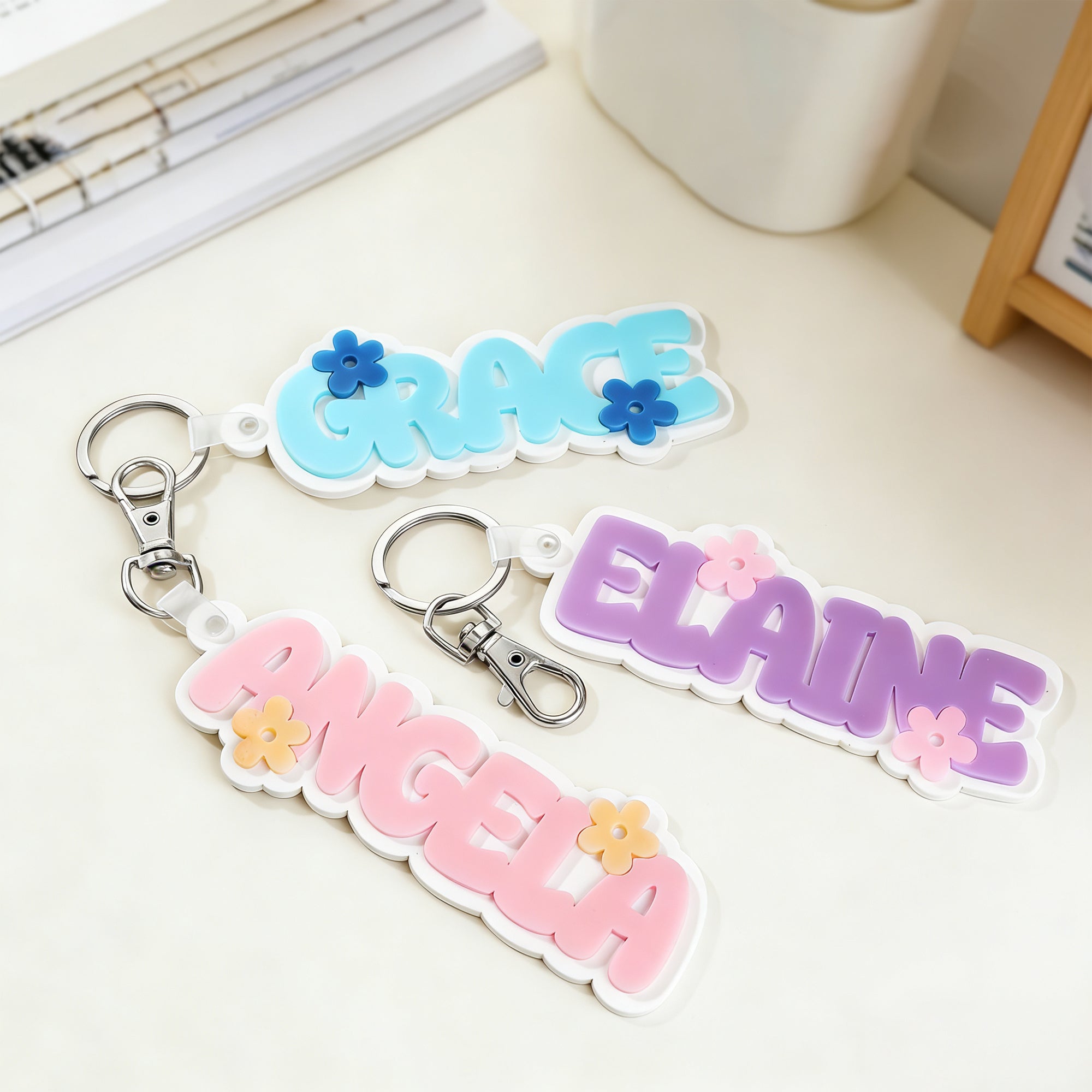 Etiqueta personalizada con nombre en acrílico multicolor y llavero con flor Accesorios para mochilas Regalo de vuelta al cole para niños
