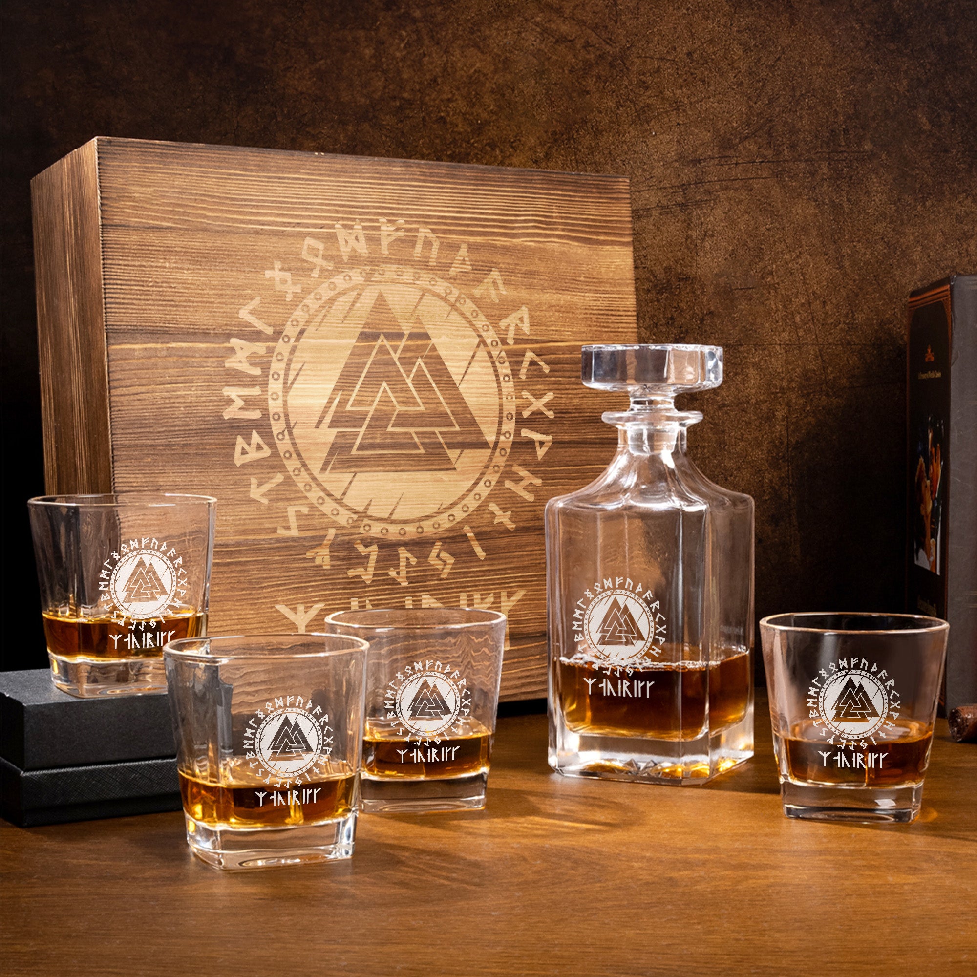 Decantador de whisky personalizado con runas vikingas y nombre Día del Padre Aniversario Regalo para Papá Marido Barman