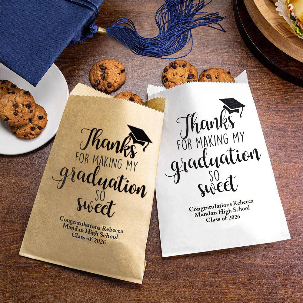 Set de 20 bolsas de papel personalizadas con el nombre de Sweet Smart Cookie para la fiesta de graduación de los graduados de la promoción 2026