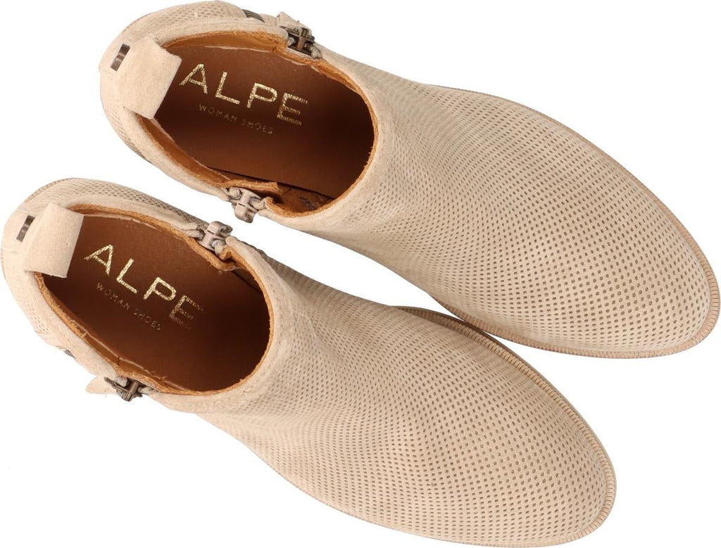 ALPE NELLY