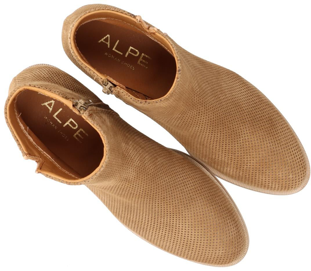 ALPE NELLY