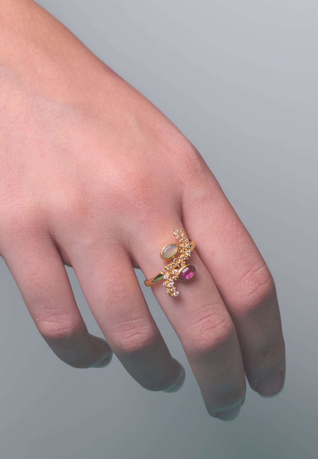 Anillo Cassara Aguamarina y Fucsia
