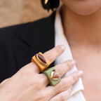 Anillo grande color verde pistacho con unakita