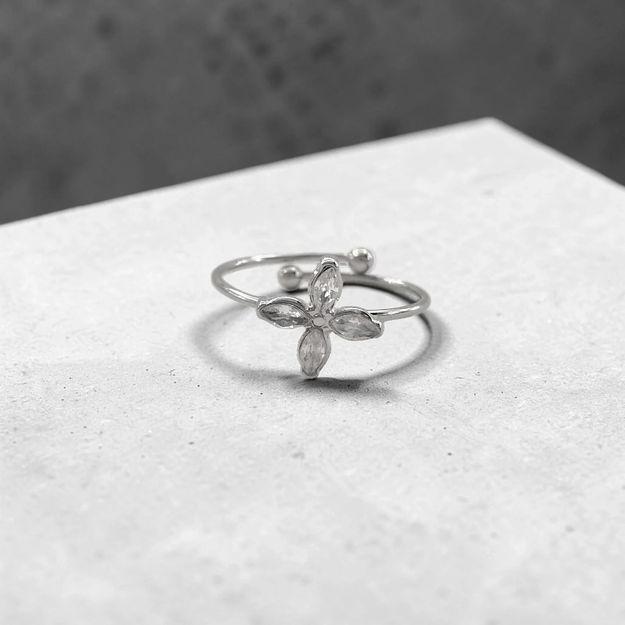 Anillo Miriam