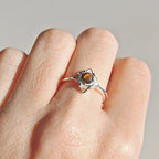 Anillo Nudo de Bruja "Wicca" con Ojo de Tigre - Plata de Ley 925