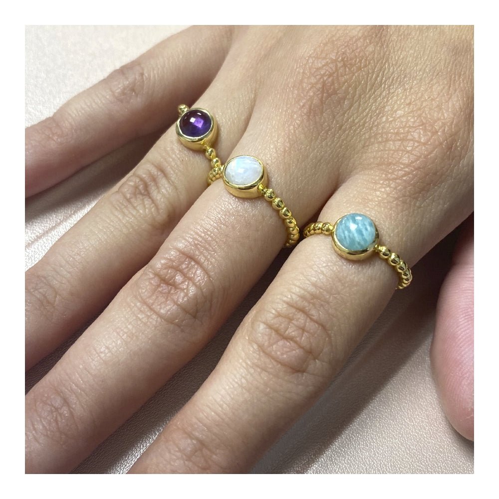Anillo 'Shakeela' de Piedra de Luna - Baño de Oro 18k