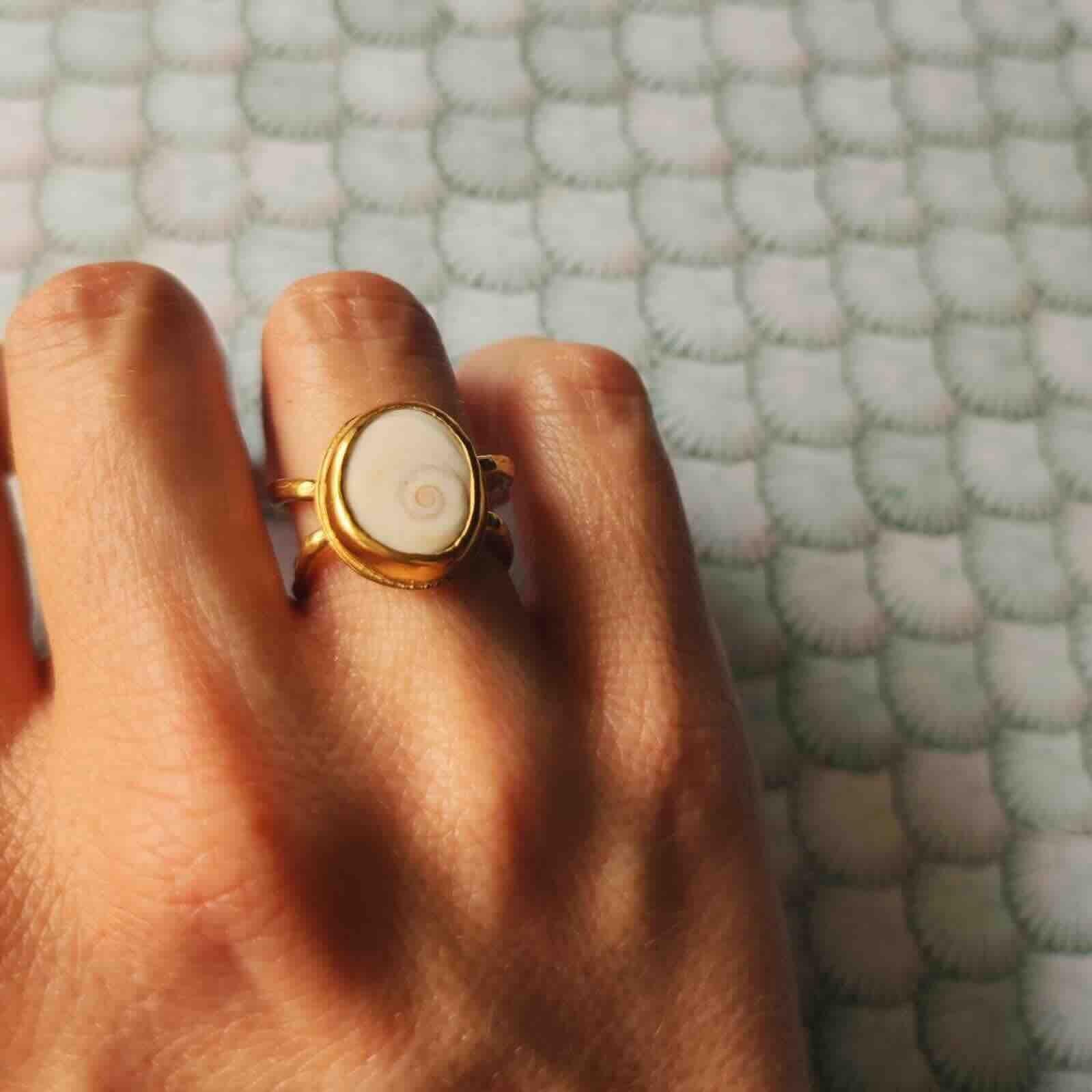 Anillo Habita de la Suerte (Orejita de Mar)
