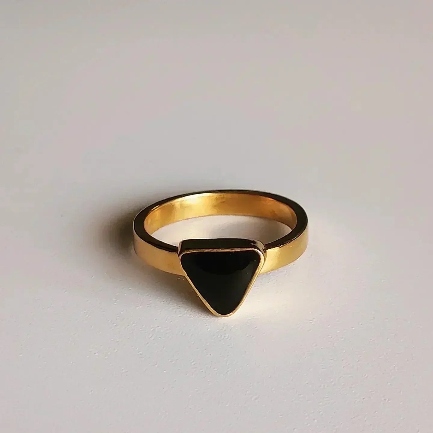 Anillo Triángulo Fosforescente