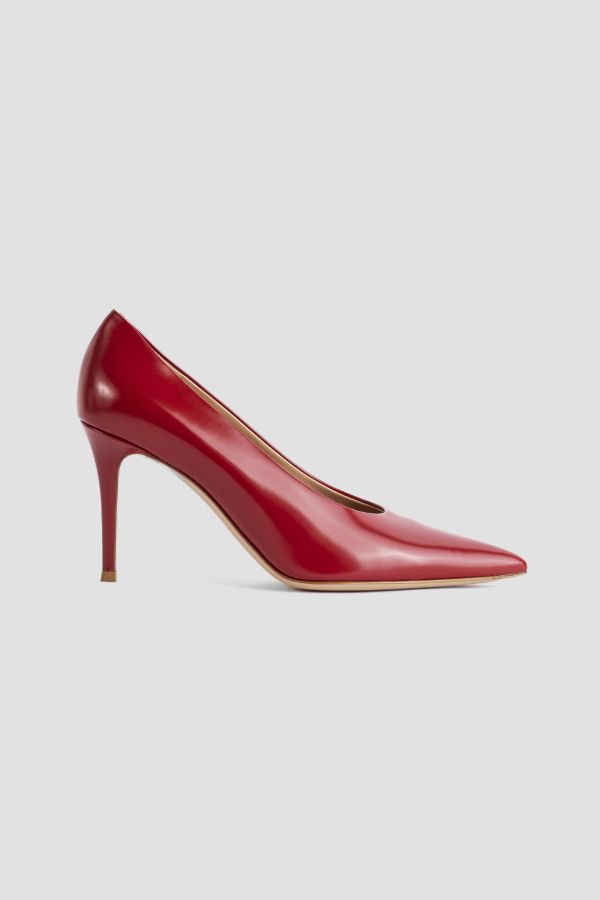 Gianvito Rossi Tokio Pump — Red