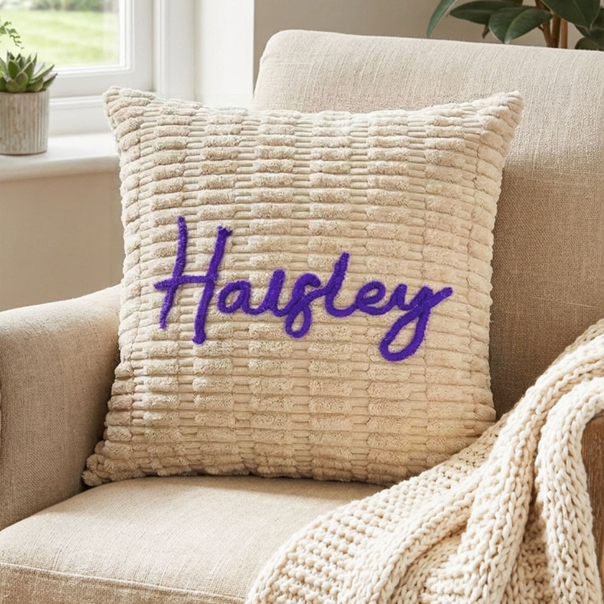 Personalizado Multicolor Línea Bordado Nombre Suave Arrojar Funda de almohada Decoración del hogar Uso diario Cumpleaños Regalo para Niños Familia Amigos