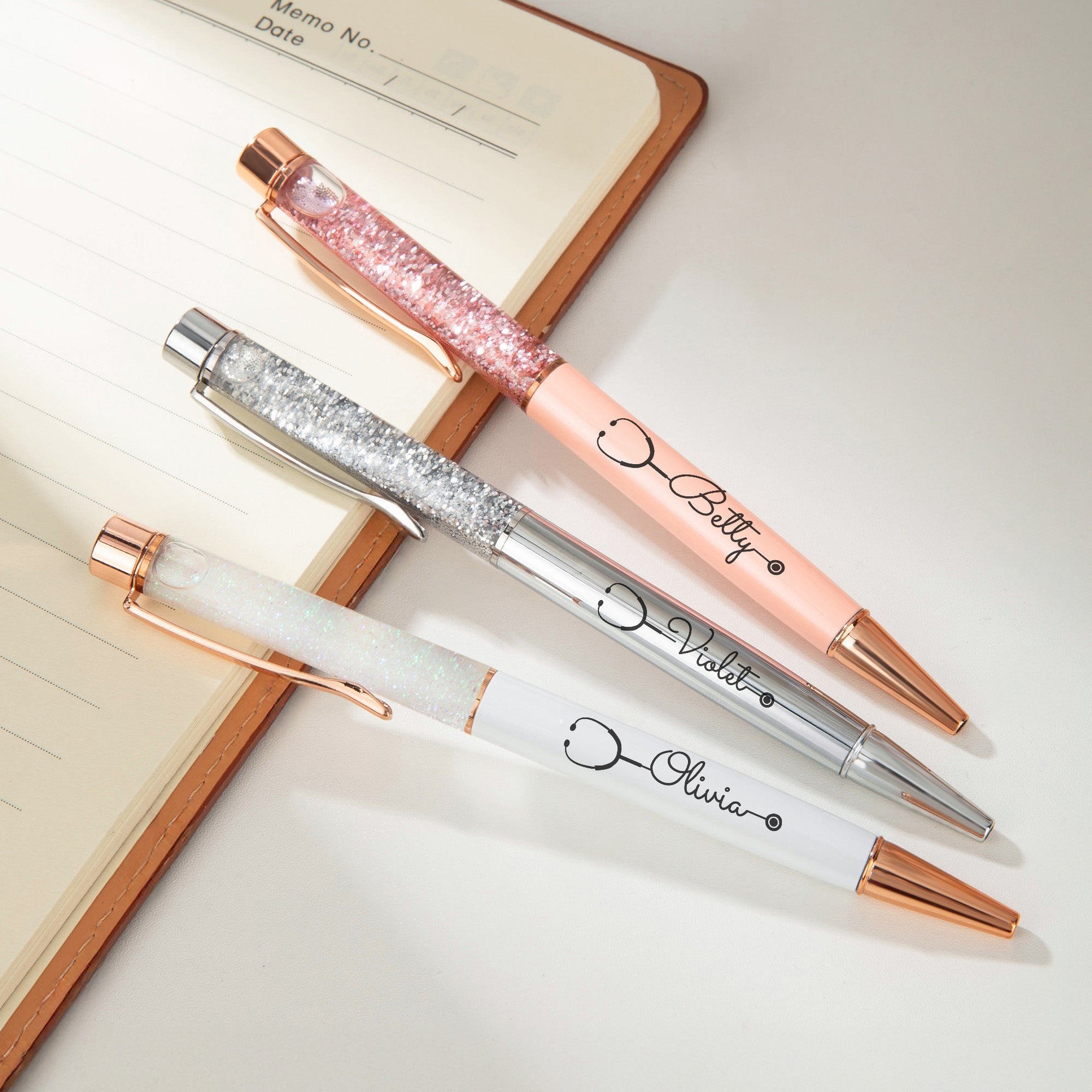 Estetoscopio Personalizado Glitter Dinámico Líquido Arena Bolígrafo Recargable con Nombre Material de Oficina Regalo de Cumpleaños para Enfermera Doctora Personal Médico