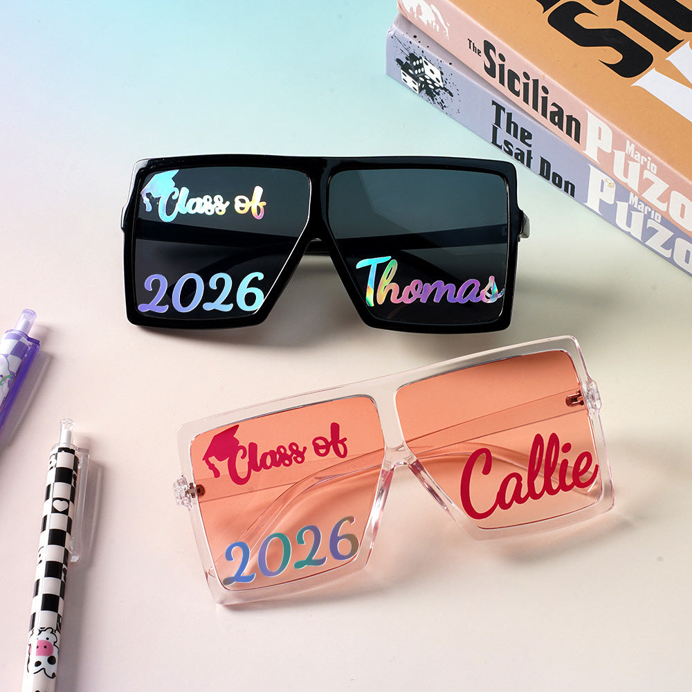 Gorra de Graduación Personalizada Clase de 2026 Gradiente Gafas de Sol Cuadradas con el Año y el Nombre Favor de Fiesta Ceremonia de Graduación Regalo para Amigos Graduados