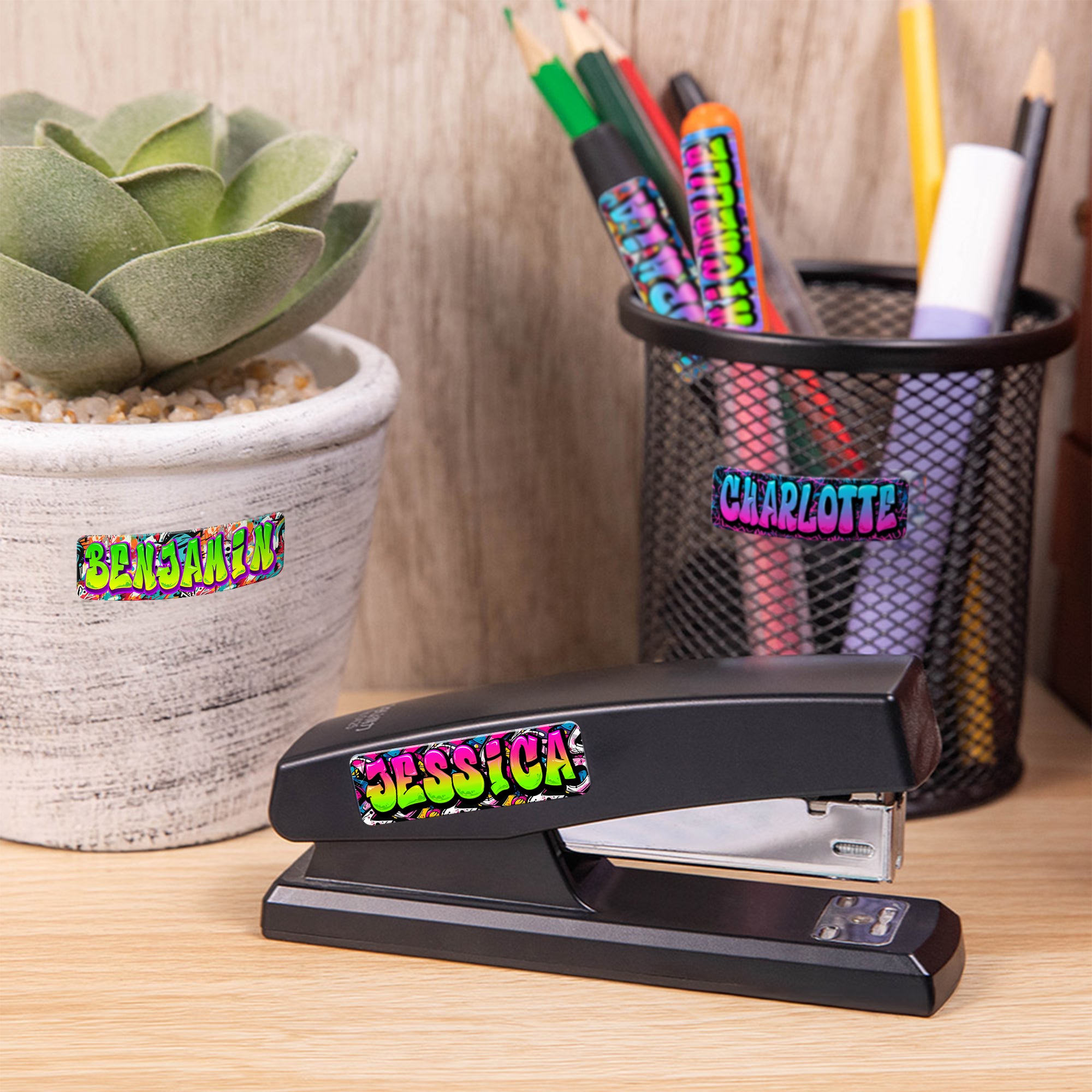 Juego de 2 etiquetas adhesivas impermeables personalizadas con nombre de graffiti Material escolar Vuelta al cole Regalo de cumpleaños para niños