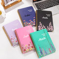 Planificador Personalizado Flor de Nacimiento 2026 Cuaderno espiral A5 con nombre y páginas semanales Planificador mensual Regalo de cumpleaños para la familia Amigos