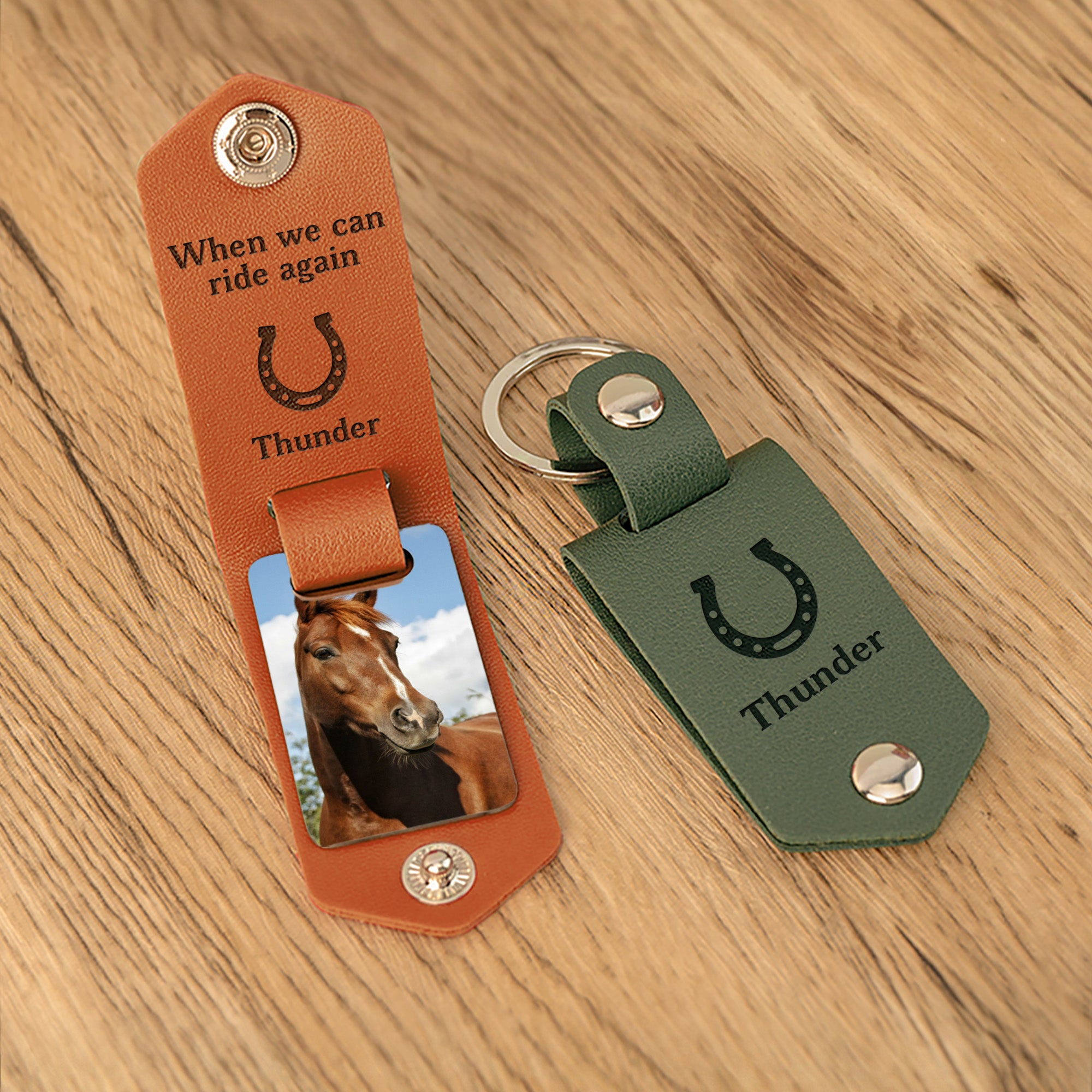Personalizada herradura caballo foto multicolor PU llavero de cuero con texto grabado y el nombre de cumpleaños Aniversario regalo para el dueño del caballo amante