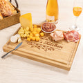 Tabla para cortar embutidos de bambú FSC personalizada y grabada con diseño de flores con texto y ranura para zumo Decoración de cocina Regalo de aniversario para la familia