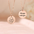 Personalizado Estilo Simple Corazón Abrazo Flor Clavel Monedero Collar con Texto Cumpleaños Día de la Madre Regalo para mamá y la abuela