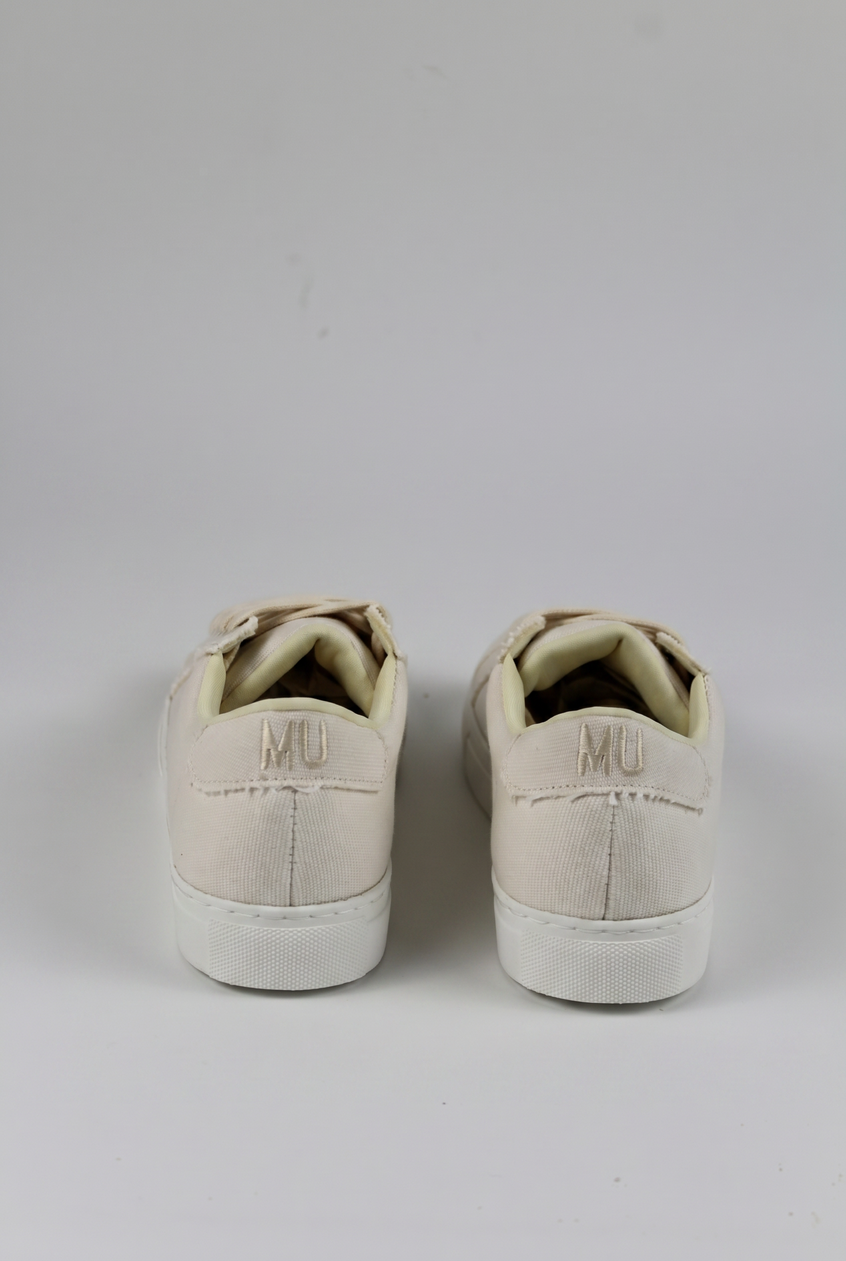 Paros MU21