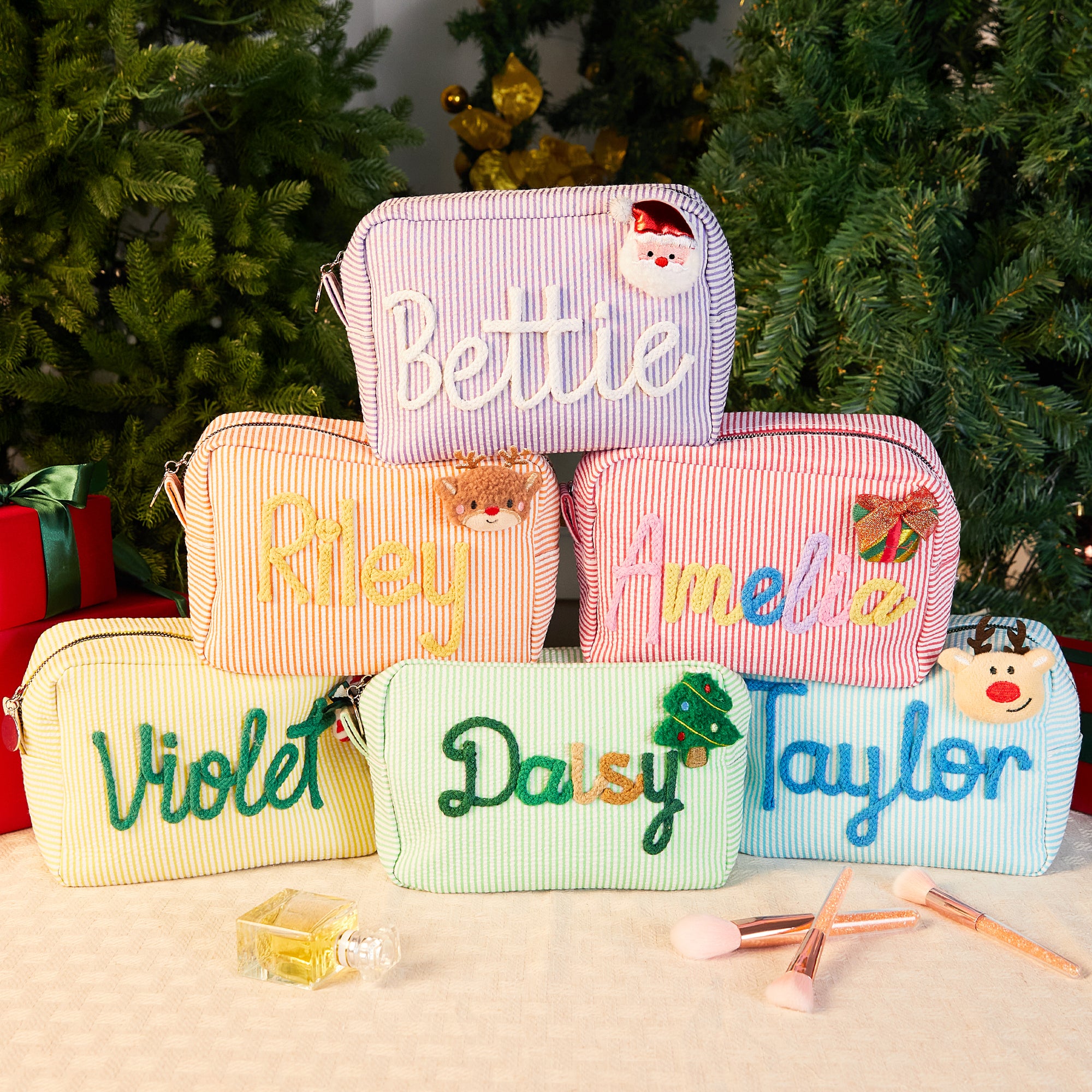 Bolsa de maquillaje personalizada de rayas con diseño de elementos navideños multicolor y nombre enroscado Regalo esencial de Navidad para mujer