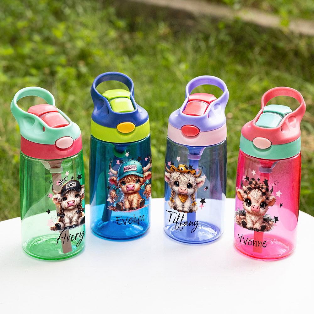 Botella de agua para niños de 16 oz con nombre y asa de pajita de silicona personalizada con lazo de vaca de las tierras altas Regalo de cumpleaños de vuelta al cole para niños y niñas