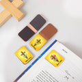 Cruz personalizada y flor de nacimiento de cuero de PU magnético Marcapáginas Clip con nombre Cumpleaños Bautizo Regalo para los ratones de biblioteca cristiana