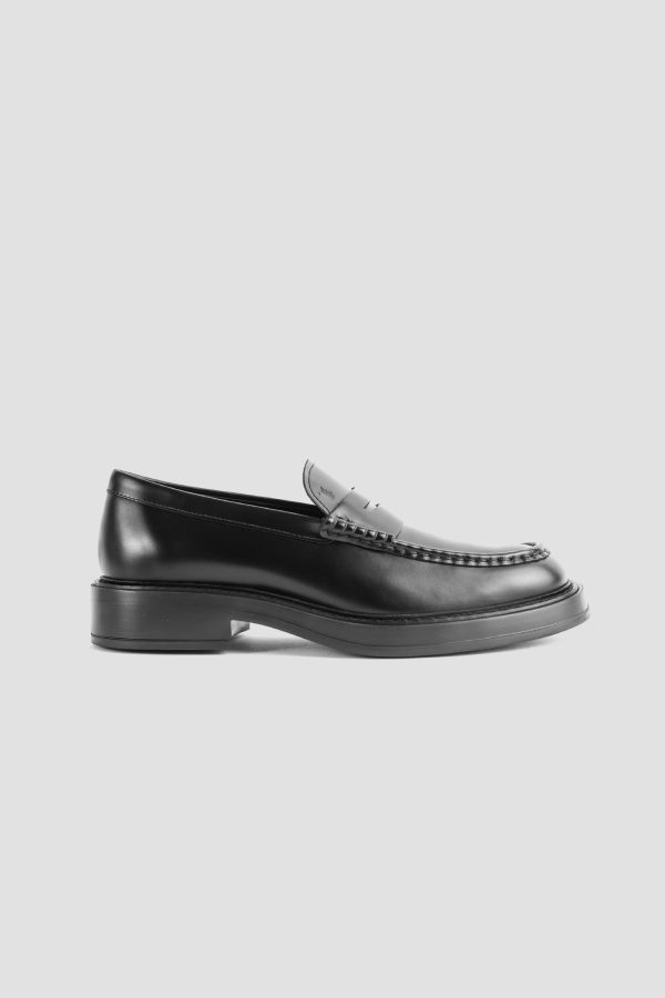 Tod's Leather Penny Loafer Loafer — Black