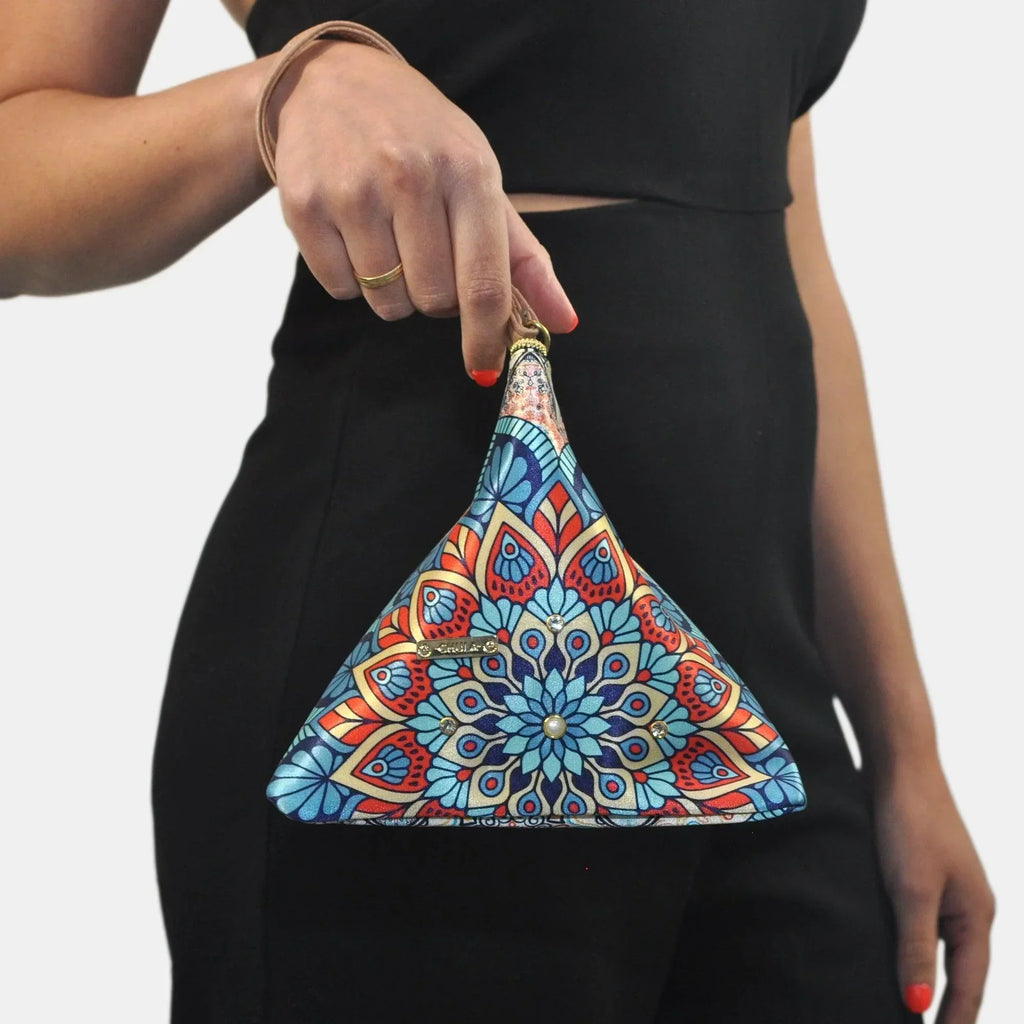 Bolso de mano pequeño Pirámide Mándala Turquesa | CHULA Tulum