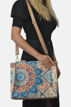 Bolso de hombro y bandolera grande de mujer Angie Mándala Turquesa | CHULA Tulum