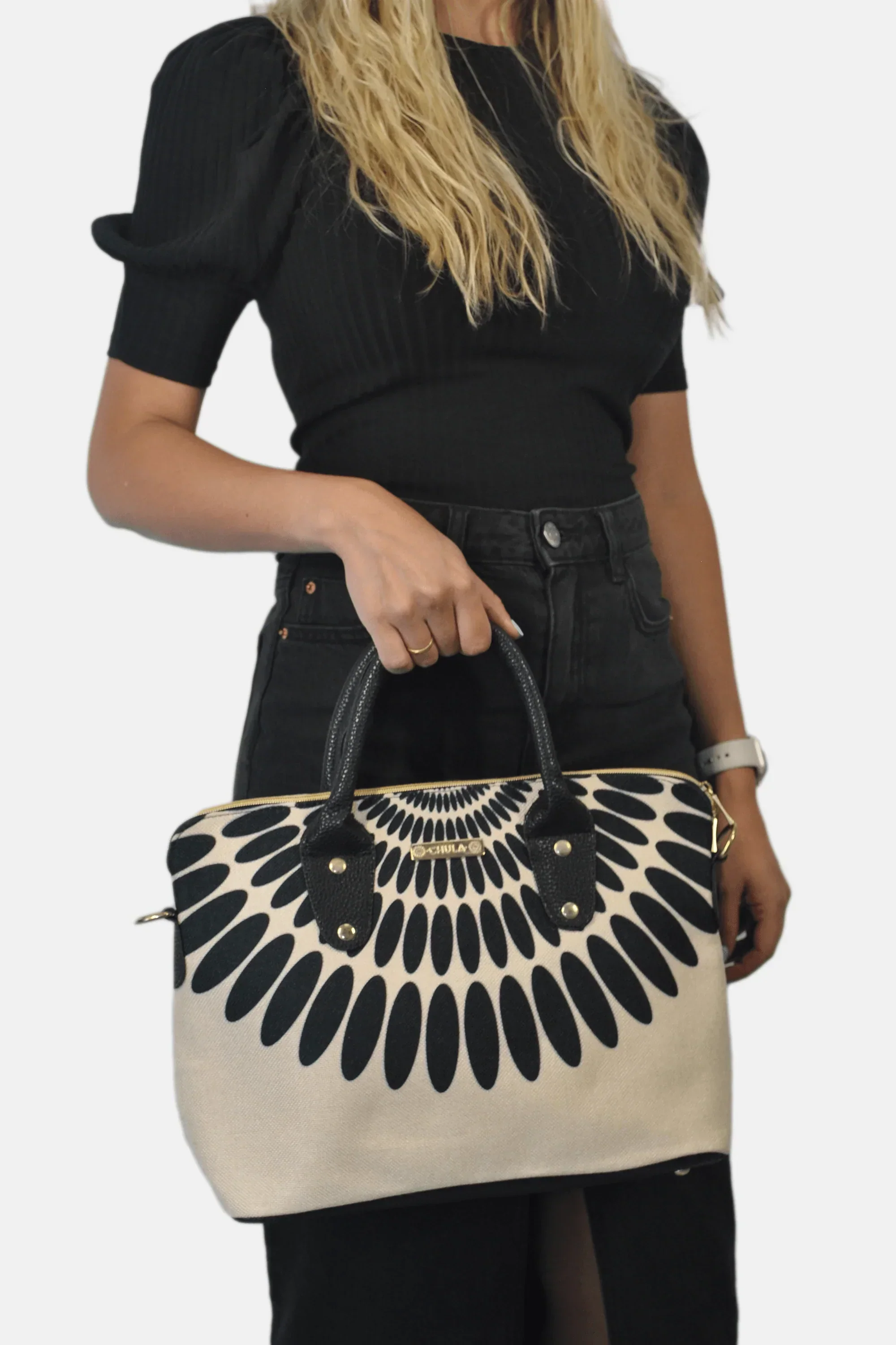 Bolso de mano y bandolera grande Lucia Pétalos negros | CHULA Tulum