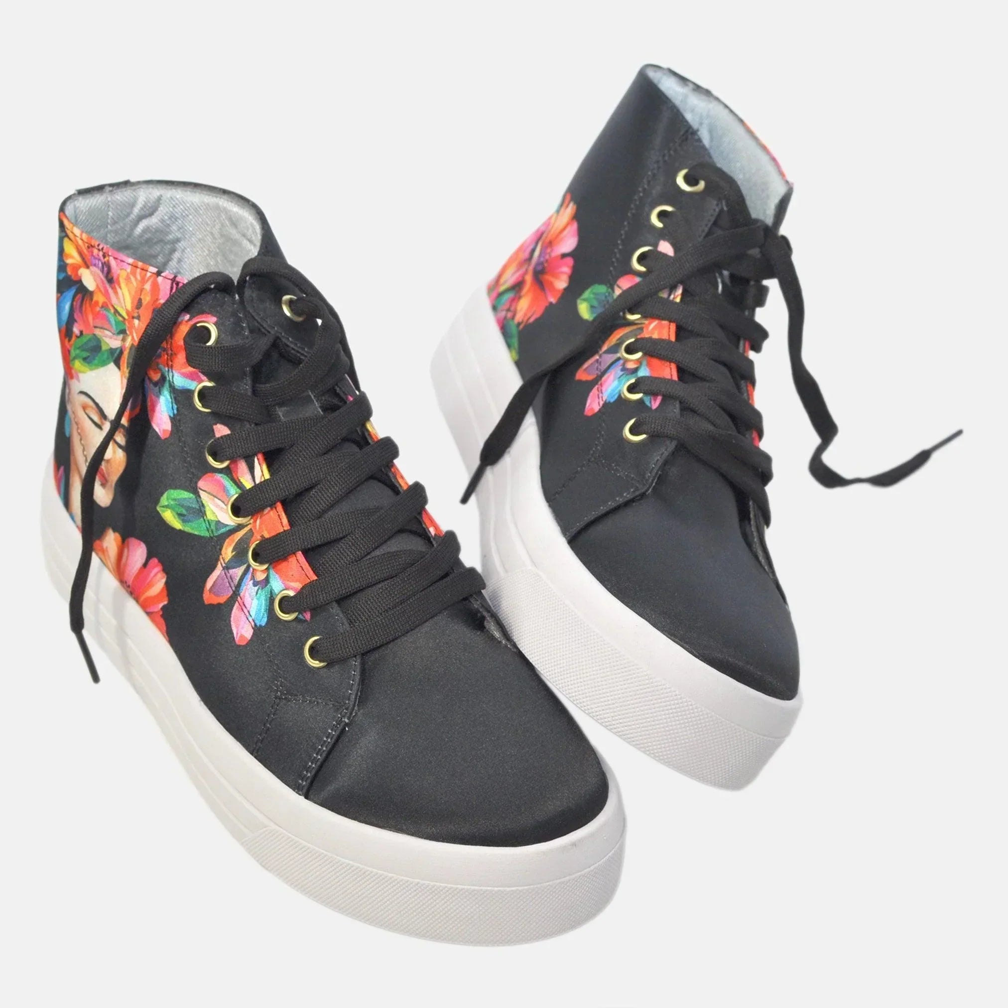 Botas Urbanas Altas de Mujer Frida Kahlo Red Daisies - Moda Sostenible | CHULA Tulum