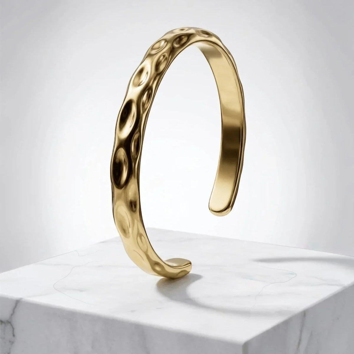 Brazalete rigido Balua