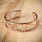 Brazalete Nombre Geométrico Personalizable