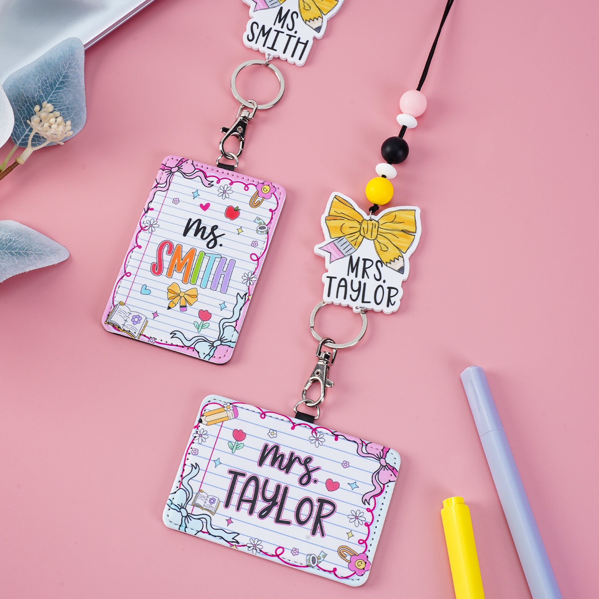 Cordón personalizado con lazo para lápices y porta insignias de cuero de PU con texto Regalo de agradecimiento por el primer día de clase para el profesor