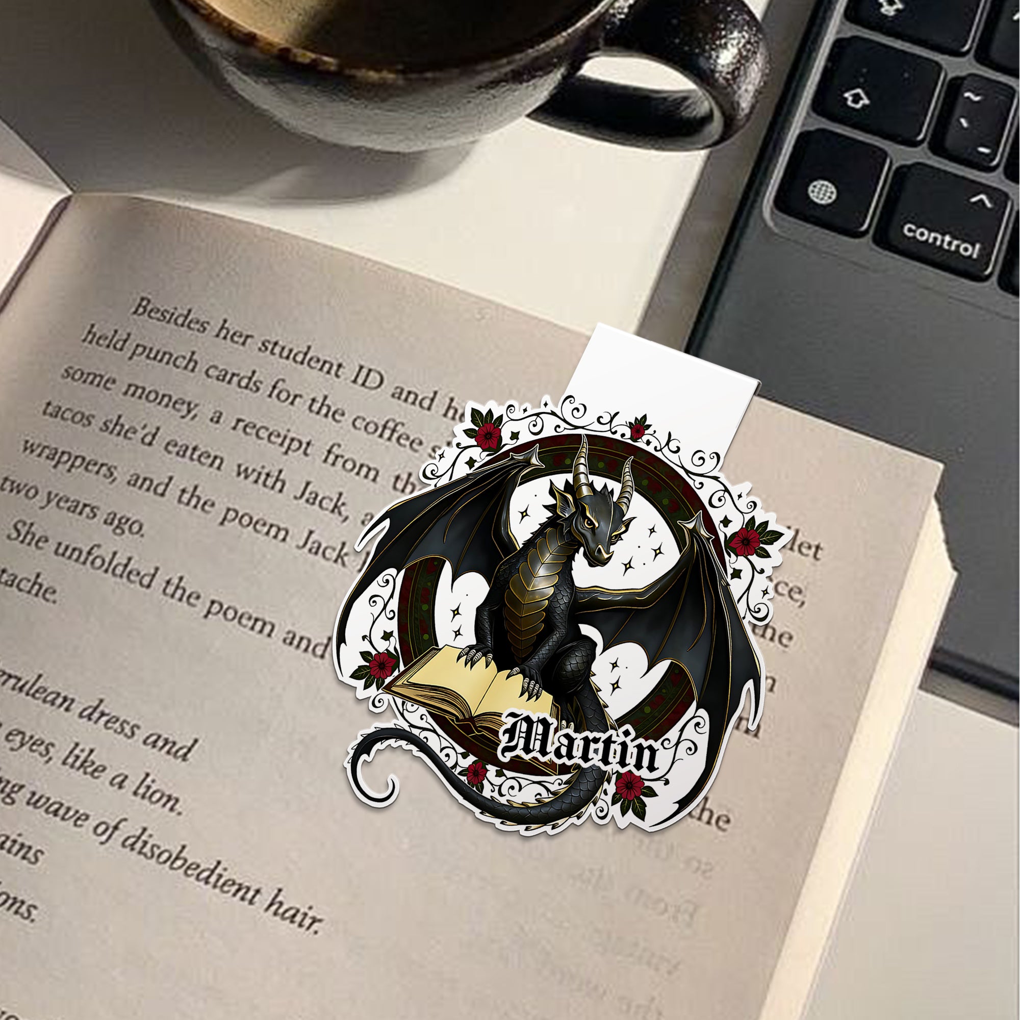 Marcapáginas magnético personalizado con el nombre de un dragón multiestampado Regalo para el día de los amantes de los libros y la lectura diaria