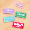 Insignia personalizada de acrílico multicolor con nombre y cargo Regalo de vuelta al cole para profesores, médicos y enfermeros