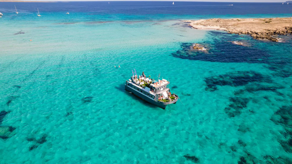Formentera Boat Trip with Full-Day Meals, Unlimited Drinks and Water Activities